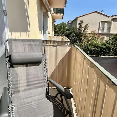 Coquet A 300m De La Avec Garage Et Balcon - - Fr-1-225-668