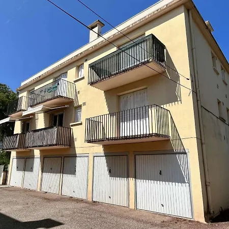 Coquet A 300m De La Avec Garage Et Balcon - - Fr-1-225-668 Apartmán