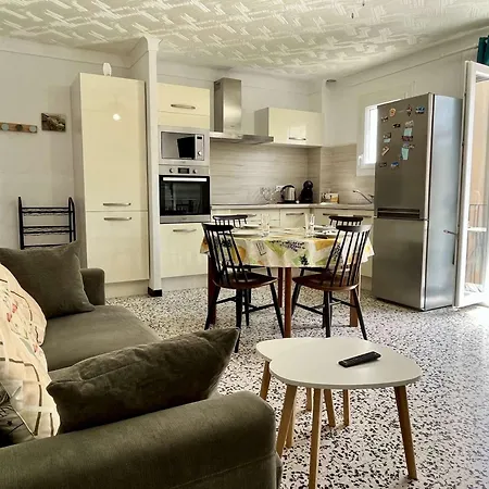 Coquet A 300m De La Avec Garage Et Balcon - - Fr-1-225-668 Argelès-sur-Mer