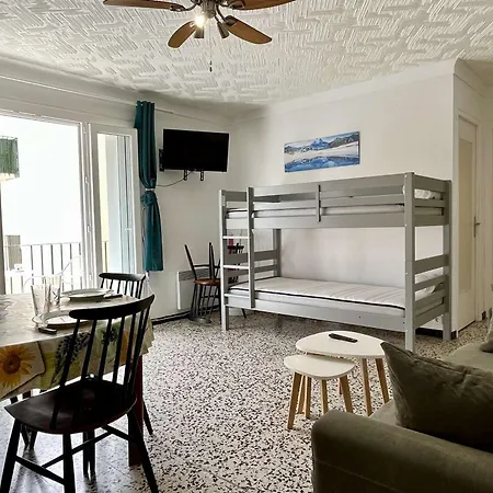 Lägenhet Coquet A 300m De La Avec Garage Et Balcon - - Fr-1-225-668